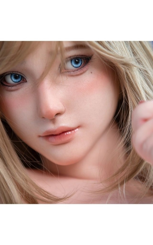 Katie, una chica dispuesta a todo • SiliconGirls