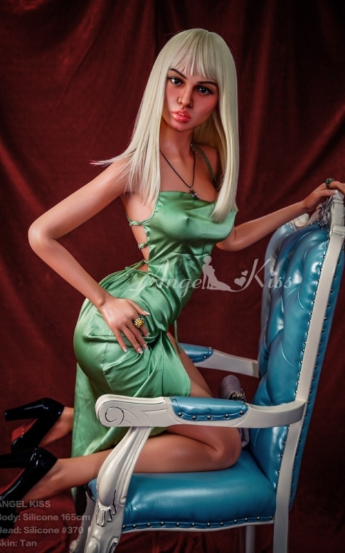 Kely, doce e entregue