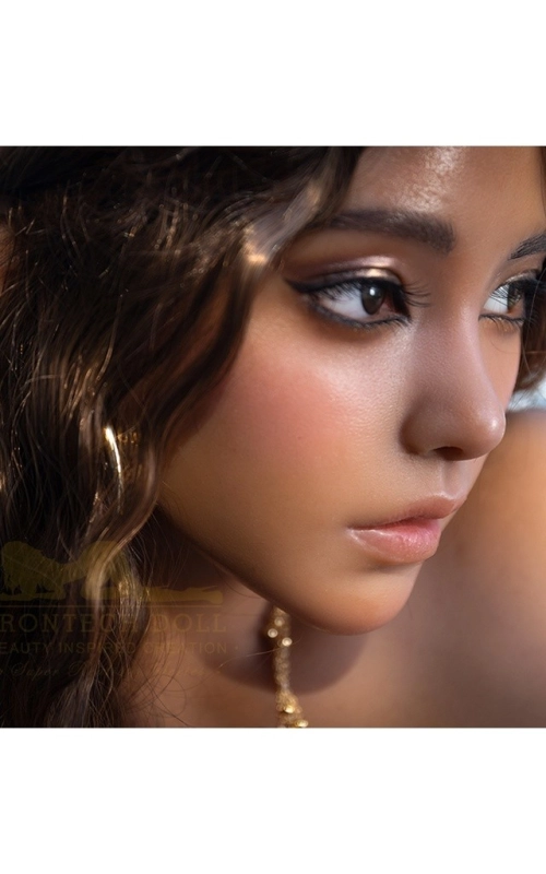 Nicolle, sensual e ardente • SiliconGirls