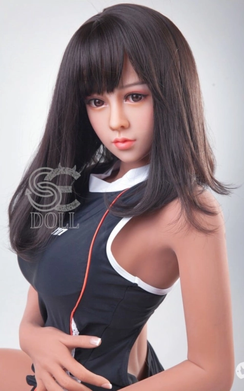 Layla, bien dotada y animada • SiliconGirls