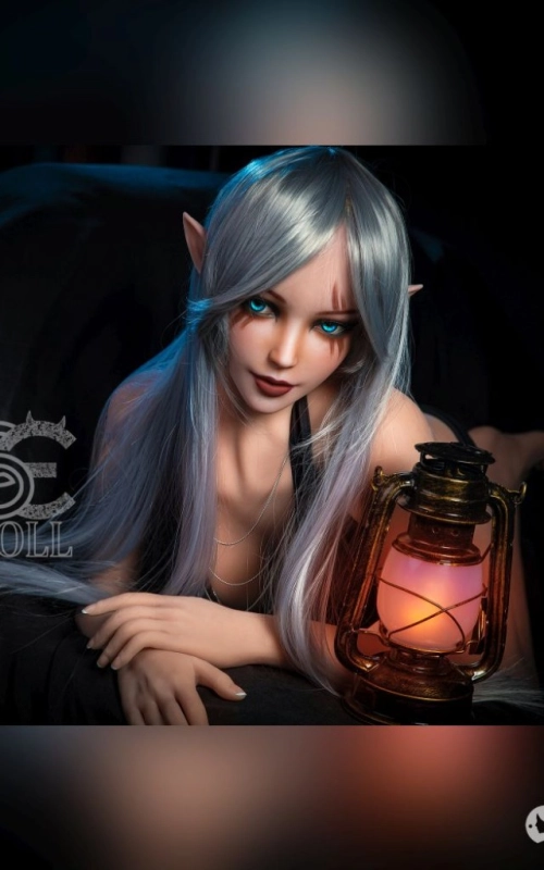 Elsa, renacida para el PLACER • SiliconGirls
