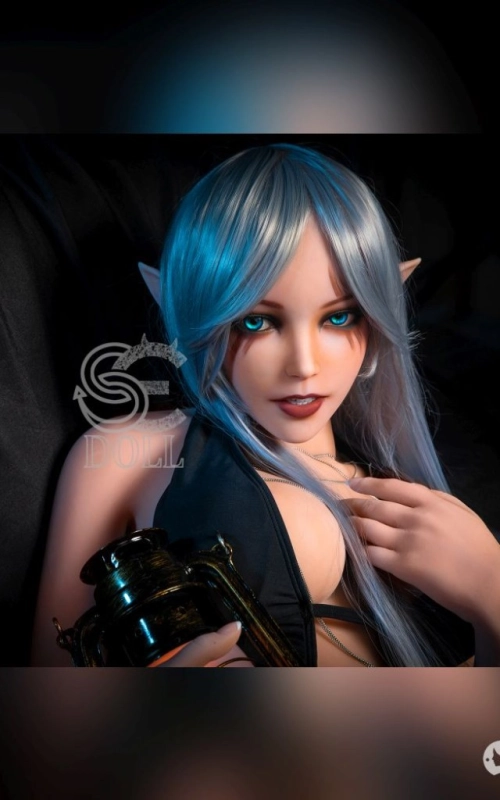 Elsa, renacida para el PLACER • SiliconGirls