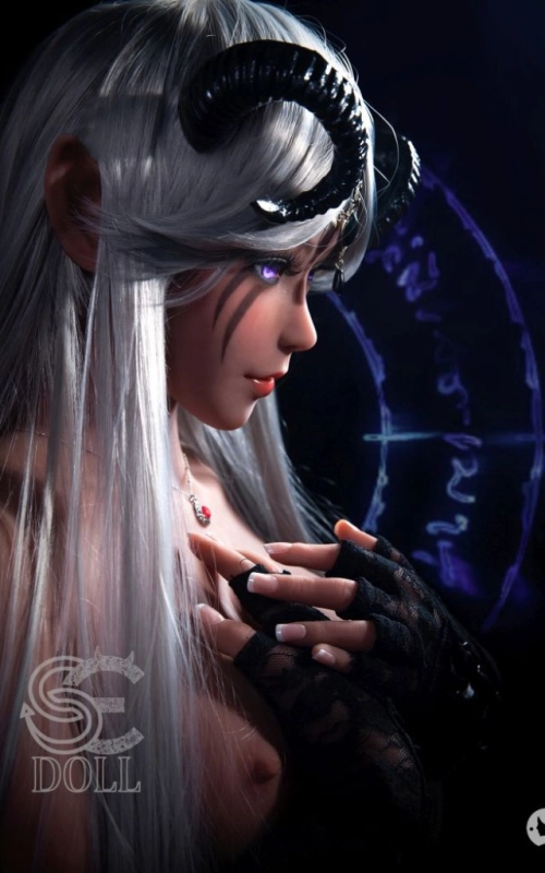 Lunma, bien dotada y animada • SiliconGirls