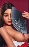 Saya, la Sex Doll curvy más exótica • SiliconGirls