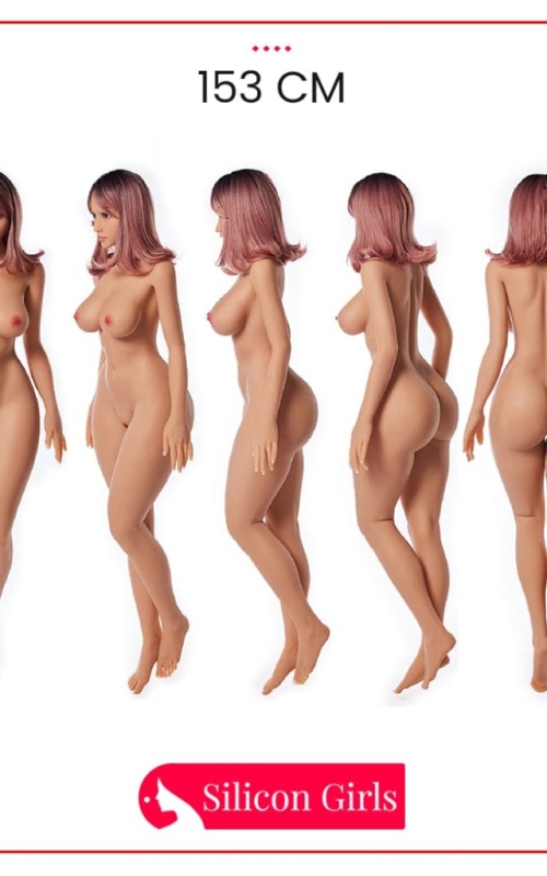 Saya, la curvy más exótica