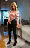 Candy, una rubia sensual y consentida • SiliconGirls
