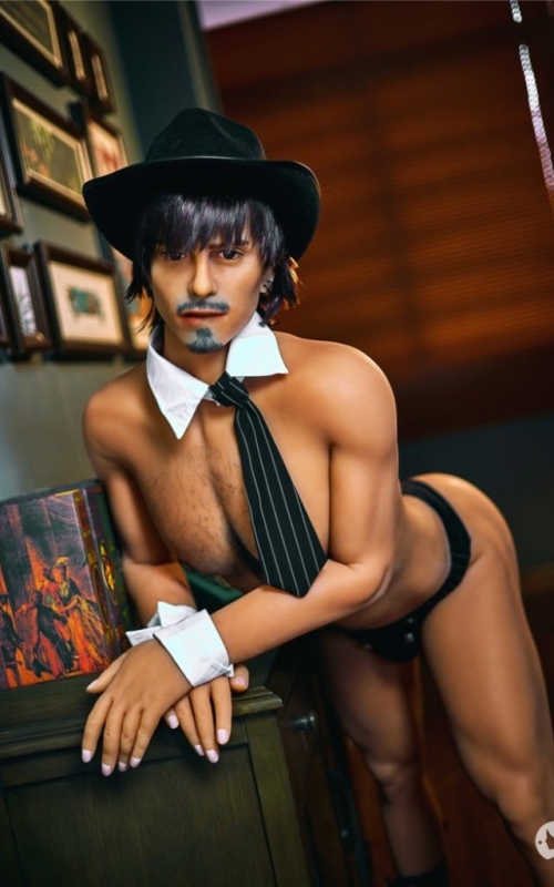 Adam, contable de día y stripper de noche