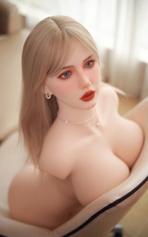 Torso Arianne, lo mejor se guarda en frasco pequeño • SiliconGirls