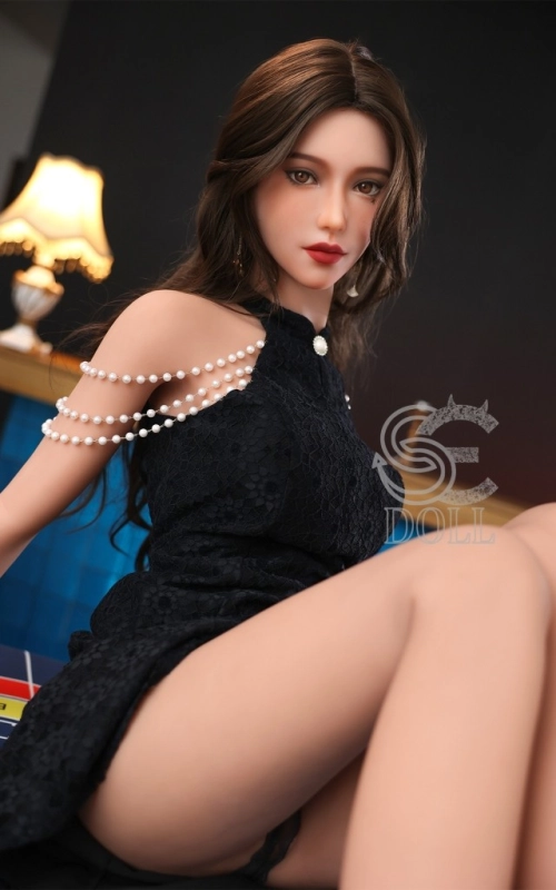 Queena, tu perfecta compañera • SiliconGirls