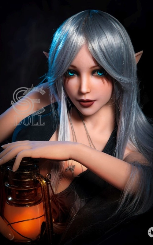 Elsa, renacida para el PLACER • SiliconGirls