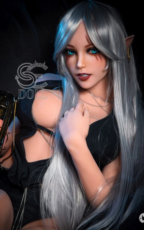 Elsa, renacida para el PLACER • SiliconGirls