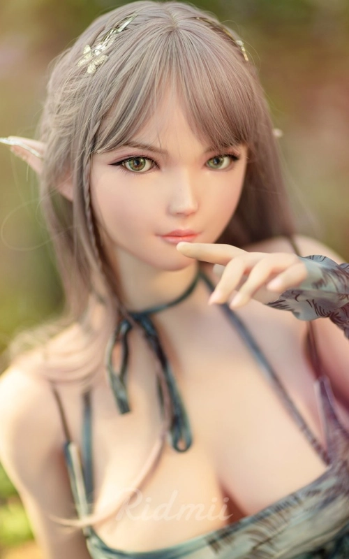 Aggie, sensualidade etérea e fantástica • SiliconGirls