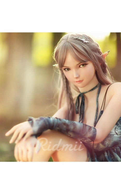 Aggie, sensualidade etérea e fantástica • SiliconGirls