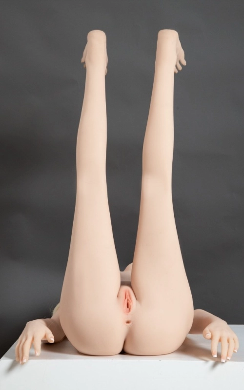 Stevie, una modelo muy fogosa • SiliconGirls