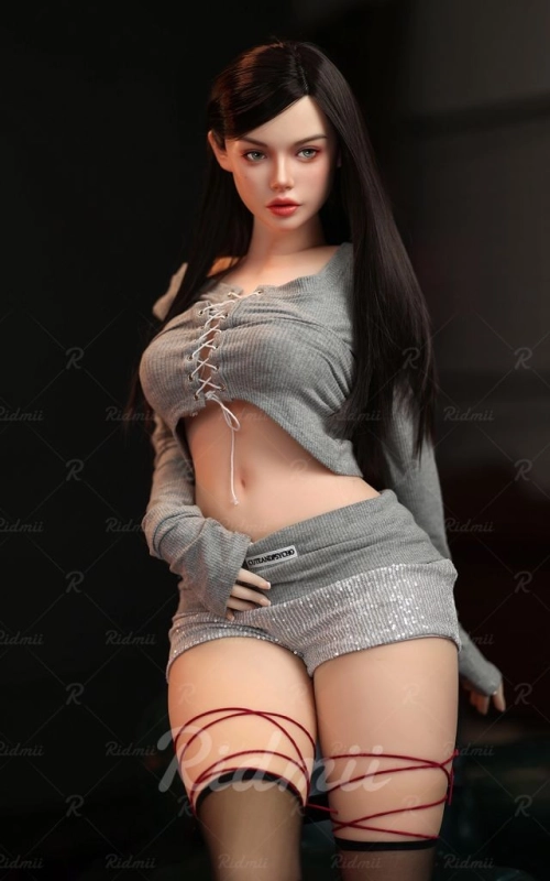 Fiora, una joven rebelde pero apasionada • SiliconGirls