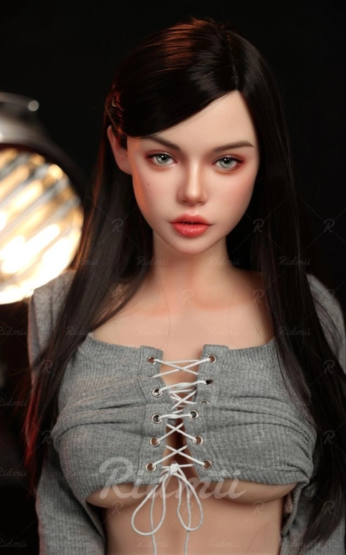 Fiora, una joven rebelde pero apasionada • SiliconGirls
