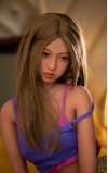 Babe, uma garota alegre e jovial disposta a tudo • SiliconGirls