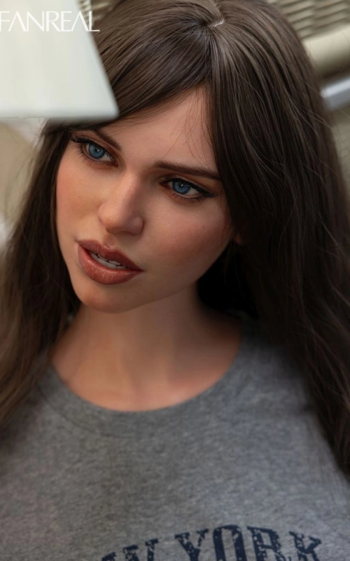 Torso Gines, sua morena explosiva • SiliconGirls