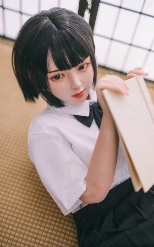 Convallaria, sua doce e meiga namorada • SiliconGirls