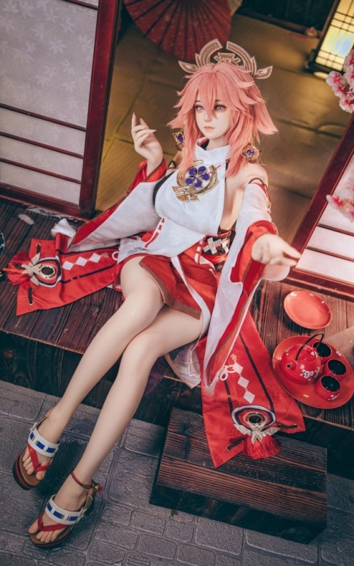 Lleva a casa la divinidad sensual de Yae Miko Lleva a casa la divinidad sensual de Yae Miko