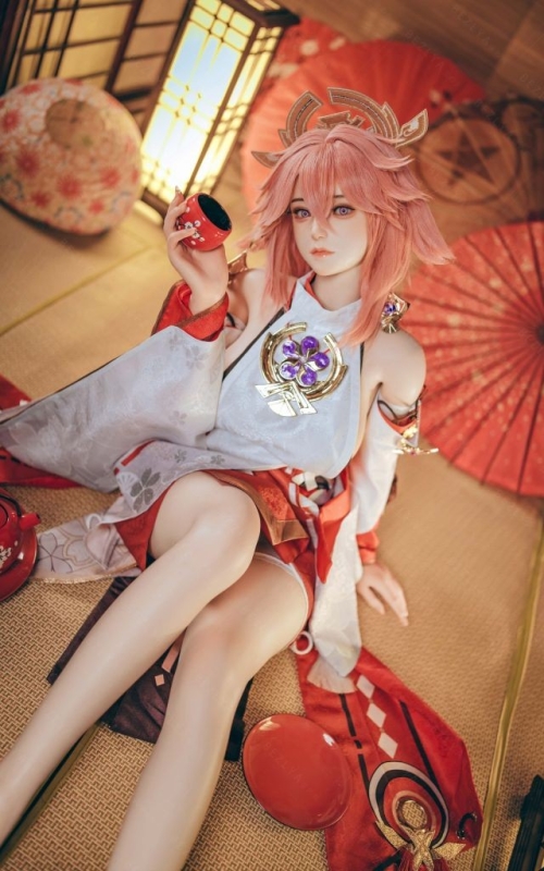 Lleva a casa la divinidad sensual de Yae Miko Lleva a casa la divinidad sensual de Yae Miko