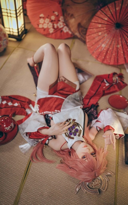 Lleva a casa la divinidad sensual de Yae Miko Lleva a casa la divinidad sensual de Yae Miko
