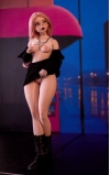 Hilary, tu pequeño placer • SiliconGirls