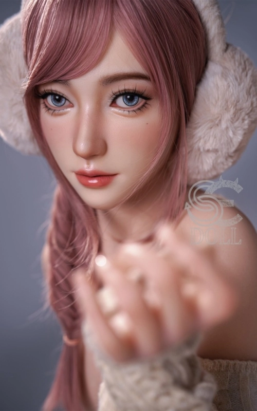 Charmie, tu fuego ante al frio • SiliconGirls