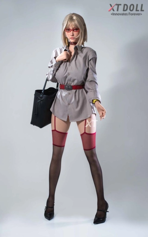 Luna Aihara, tu dulce exhibicioncita • SiliconGirls