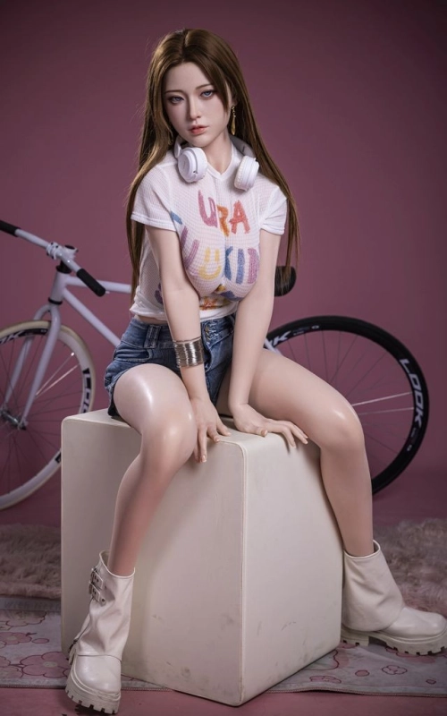 Miaoyu, sua namoradinha jovem e sempre na moda • SiliconGirls