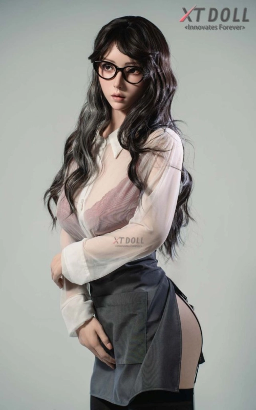 Lucy, sua namorada exuberante e leal • SiliconGirls