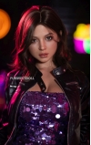 Lyara, con licencia para follar • SiliconGirls