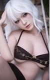 Mio, tu chica de grandes pechos • SiliconGirls