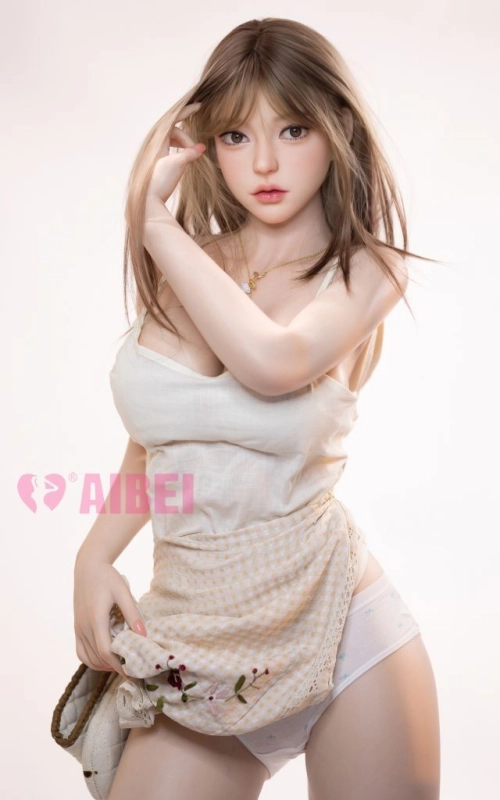 Lilian, tu novia dulce y complaciente • SiliconGirls