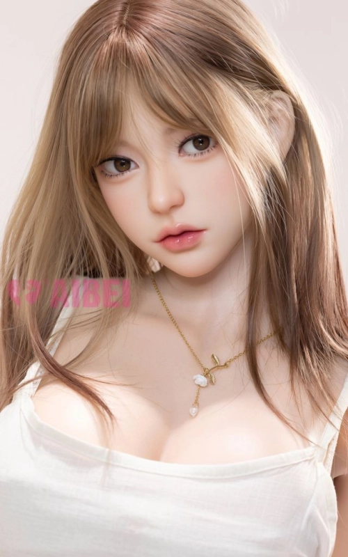 Lilian, tu novia dulce y complaciente • SiliconGirls