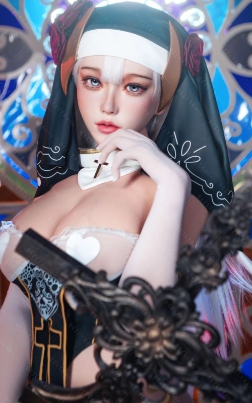 Lleva a casa la divinidad sensual de Nymphaea • SiliconGirls