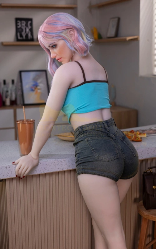 Cloe, ansiosa por se conhecerem intimamente • SiliconGirls
