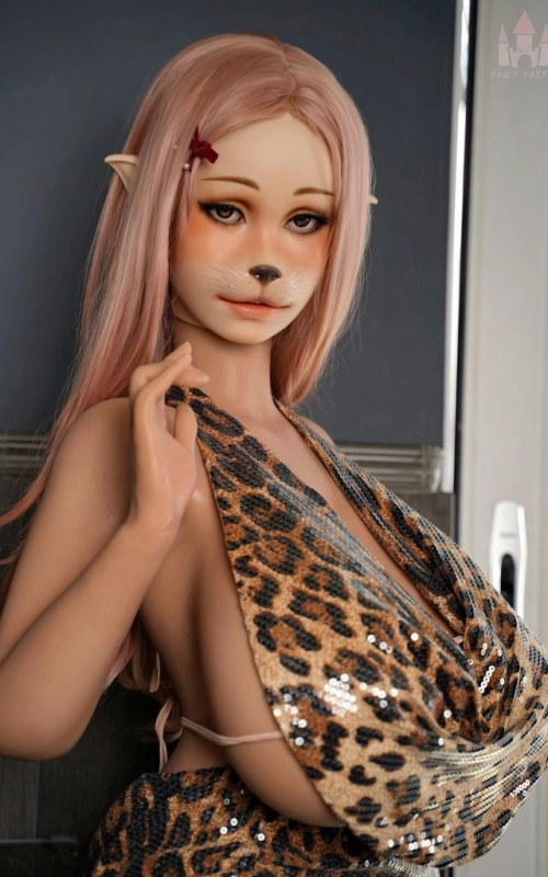 Celestine, sua excitante amante canina • SiliconGirls