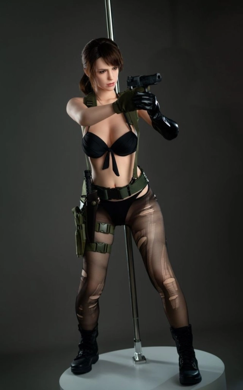Quiet, la mujer más seductora de metal gear • SiliconGirls