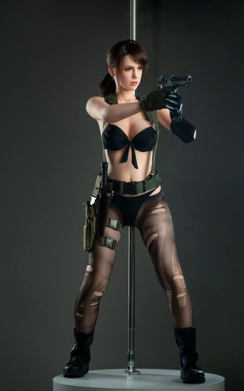 Quiet, la mujer más seductora de metal gear • SiliconGirls