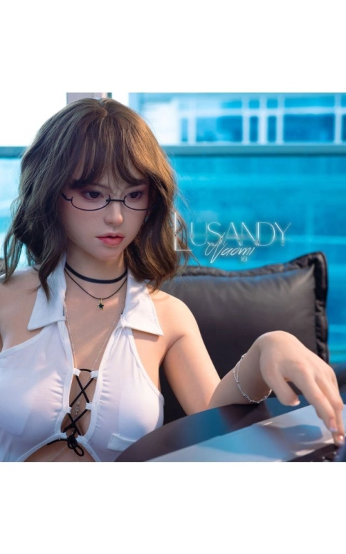 Nanami, tu secretaria asiática servicial • SiliconGirls