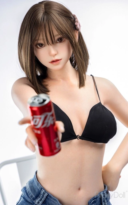 Nanako, a tua rapariga alegre e sorridente • SiliconGirls