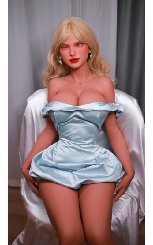 Vixen, a modelo de alta-costura • SiliconGirls