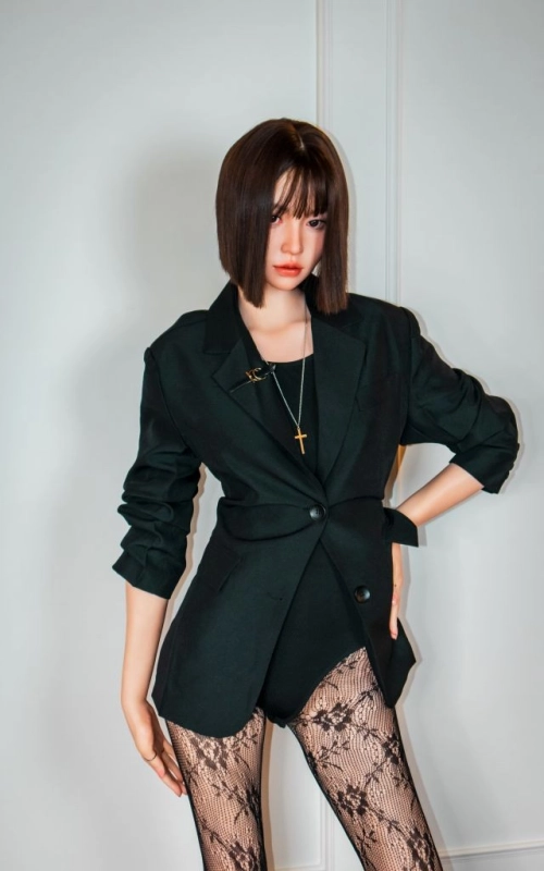Arin, una mujer con mucho glamour • SiliconGirls