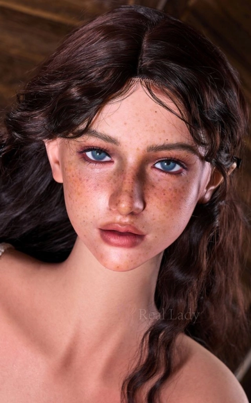 Lena, la estudiante de arte • SiliconGirls
