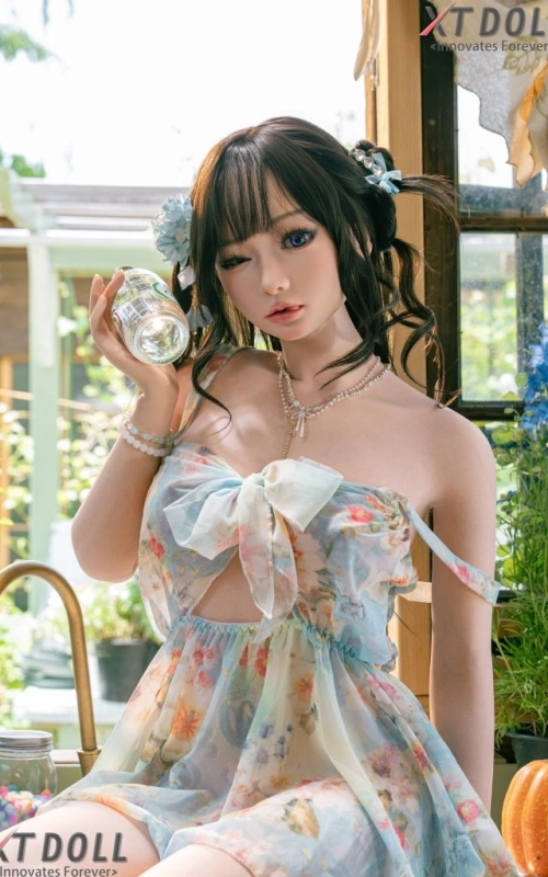 Yuyi Liu, a florista alegre e sedutora • SiliconGirls