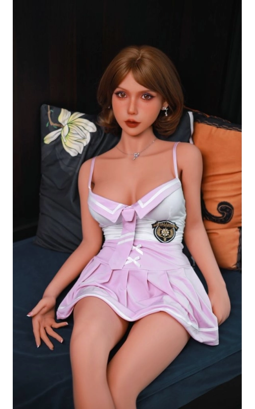 Ellara, inocente e leal • SiliconGirls