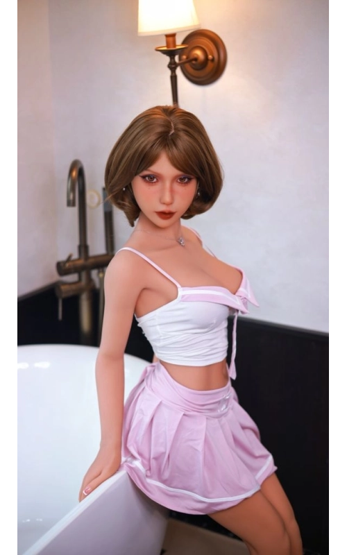 Ellara, inocente e leal • SiliconGirls