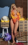 Zuri, a sua namorada de verão e ardente • SiliconGirls