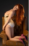 Poppy, mistura de elegância e sensualidade • SiliconGirls